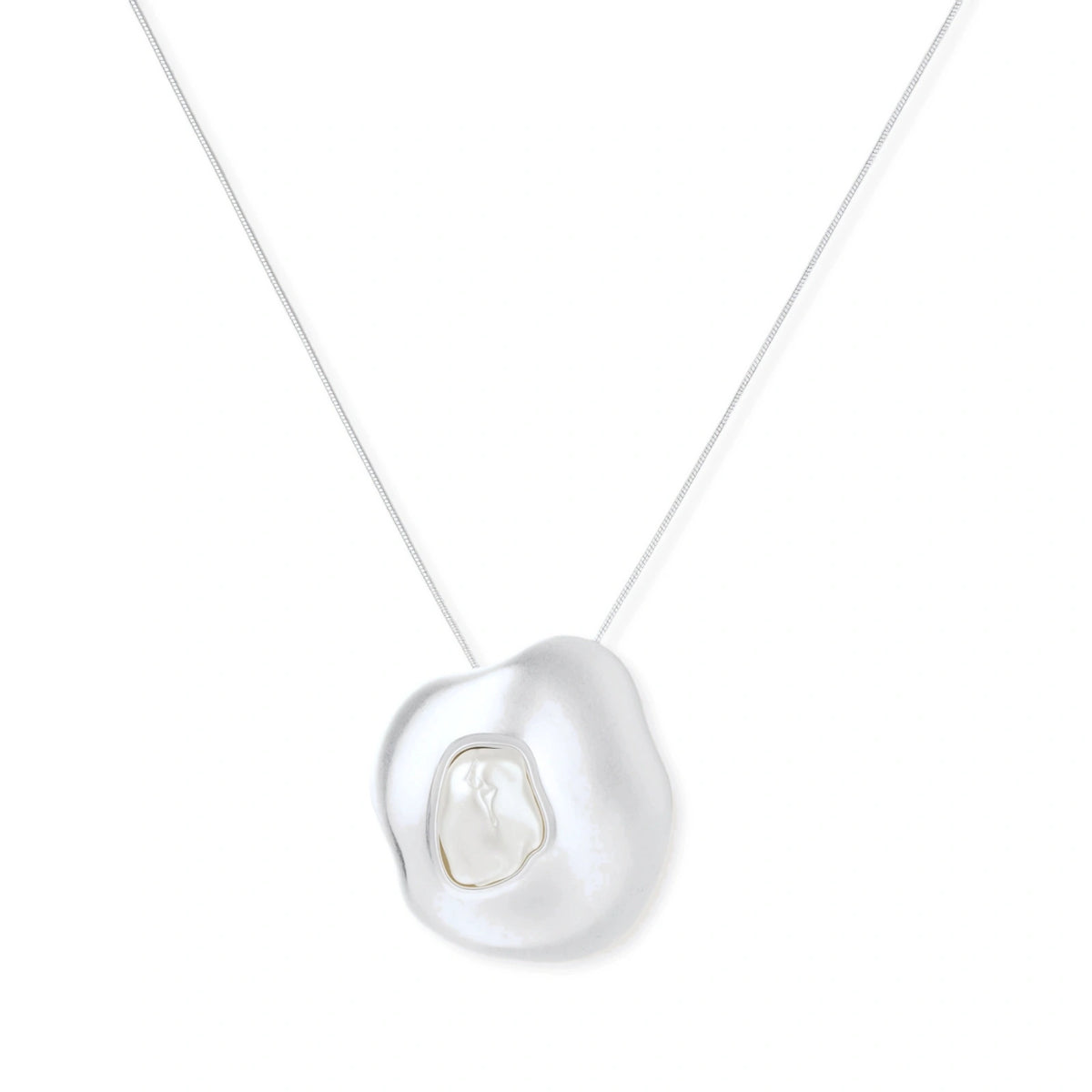 Molten Resin Pearl Necklace in Silver