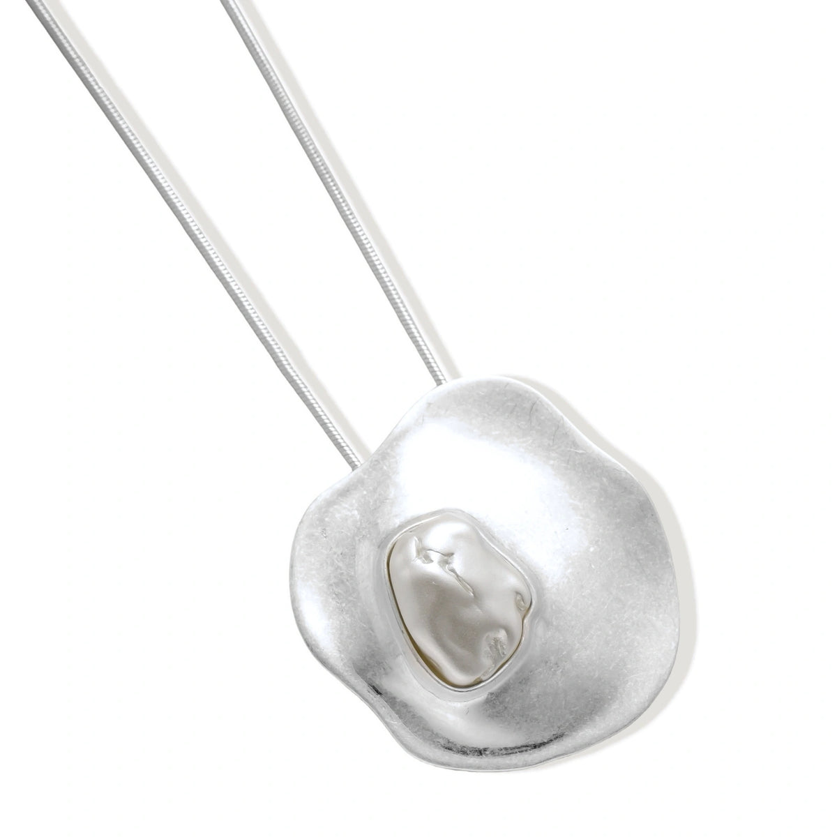 Molten Resin Pearl Necklace in Silver